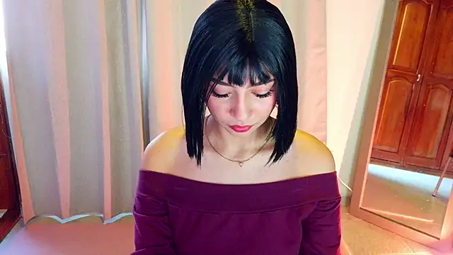 emma web  online show from 03.21.26