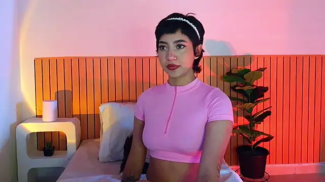 emma web  online show from 07.02.26