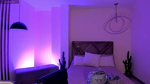 KylieJenkins online show from 04.19.26