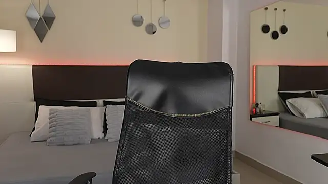 DanteeStone online show from 10.02.25