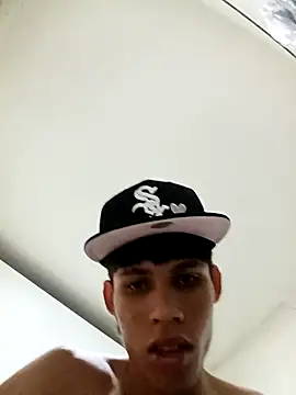 Snapshot of mazo18 chatting on 02.16.26 mazo18 online show from 02.16.26