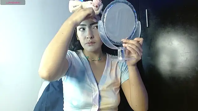 JuliethaFox online show from 10.07.25