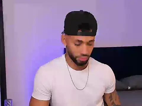 Snapshot of theo_sky1 chatting on 11.06.25 theo sky1 online show from 11.06.25