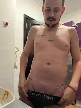 Snapshot of Arabxlyoung chatting on 02.25.26 Arabxlyoung online show from 02.25.26