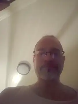 Snapshot of Curious9884 chatting on 02.04.26 Curious9884 online show from 02.04.26