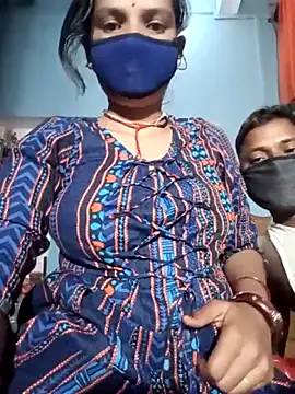 Snapshot of Neelam-baby1 chatting on 10.18.25 Neelam-baby1 online show from 10.18.25