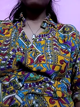 Snapshot of Kitty_18teen chatting on 11.05.25 Kitty 18teen online show from 11.05.25