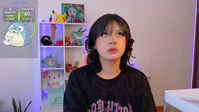 Sallie Doll online show from 11.14.25