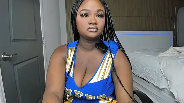 Snapshot of supanovaaa chatting on 10.05.25 supanovaaa online show from 10.05.25