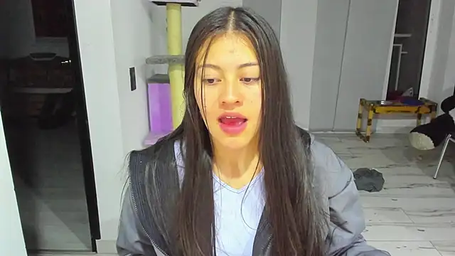 Snapshot of amazingloren999 chatting on 11.22.25 amazingloren999 online show from 11.22.25