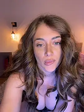 Snapshot of Malasantababy chatting on 11.13.25 Malasantababy online show from 11.13.25