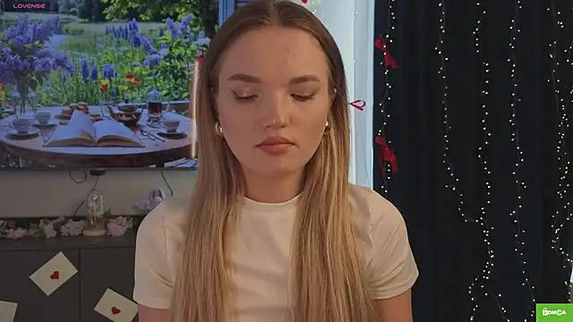 JulieLupo online show from 03.15.26