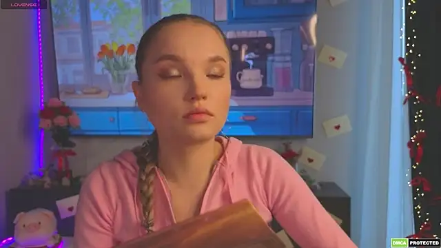 JulieLupo online show from 04.02.26