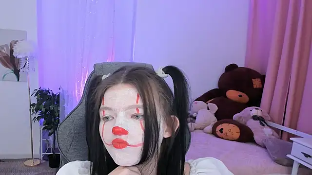 Snapshot of StasyaCollins chatting on 10.31.25 StasyaCollins online show from 10.31.25