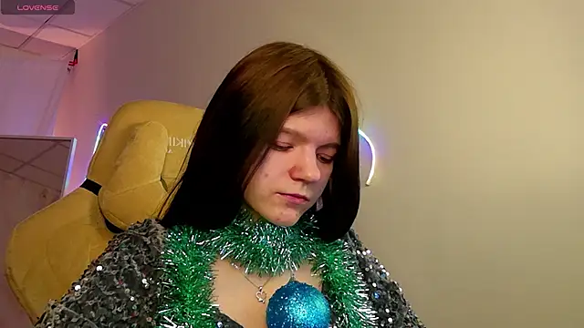 Snapshot of StasyaCollins chatting on 12.22.25 StasyaCollins online show from 12.22.25