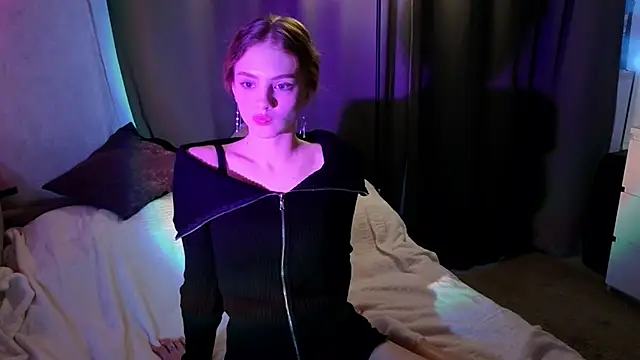 midnightMaya online show from 10.18.25