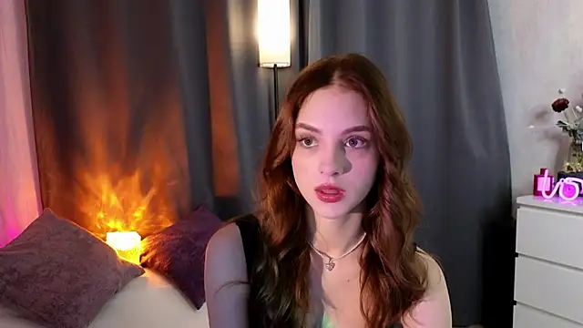 midnightMaya online show from 11.04.25