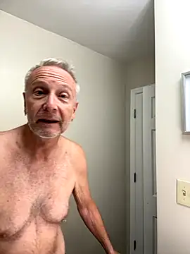 Snapshot of ApolloThrust chatting on 10.13.25 ApolloThrust online show from 10.13.25