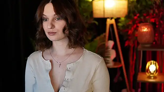 Snapshot of xoxo_molly chatting on 10.03.25 xoxo molly online show from 10.03.25