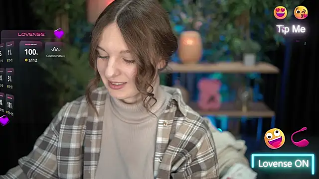 Snapshot of xoxo_molly chatting on 10.30.25 xoxo molly online show from 10.30.25