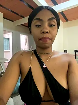 Snapshot of Itanydiorr chatting on 10.08.25 Itanydiorr online show from 10.08.25