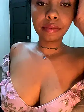 Snapshot of Itanydiorr chatting on 10.16.25 Itanydiorr online show from 10.16.25