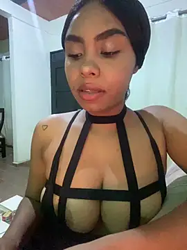 Snapshot of Itanydiorr chatting on 10.30.25 Itanydiorr online show from 10.30.25