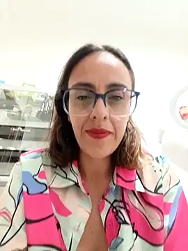 Jade 1-9 online show from 10.14.25