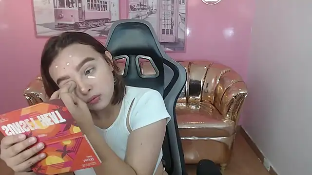 mia foster t online show from 12.17.25