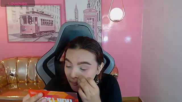 mia foster t online show from 12.22.25