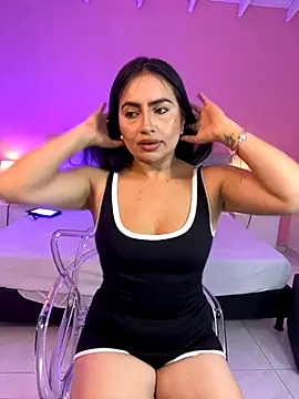 ZaraFoxx7 online show from 11.25.25