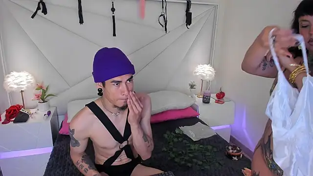 Snapshot of conjuring_ chatting on 11.11.25 conjuring online show from 11.11.25