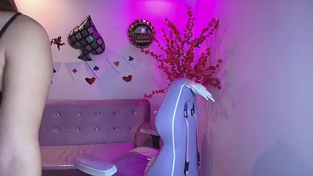 Snapshot of Summer_miller chatting on 02.25.26 Summer miller online show from 02.25.26