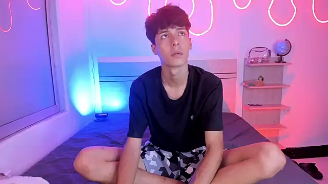 luccas ferreira online show from 11.04.25