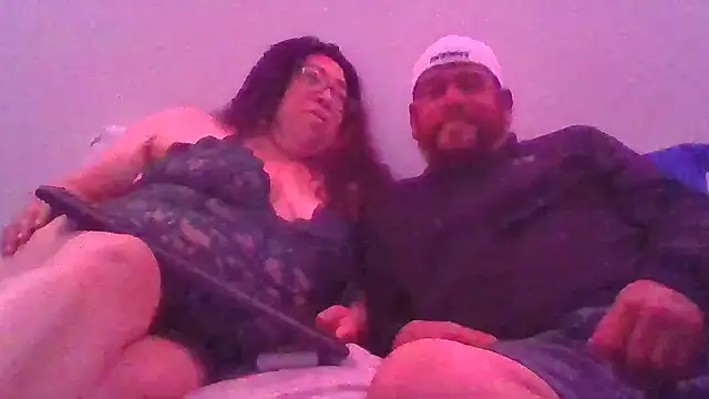 Snapshot of Foxxxy08 chatting on 10.29.25 Foxxxy08 online show from 10.29.25