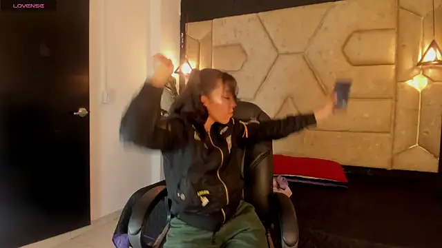 Julieta Slav3 online show from 04.19.26