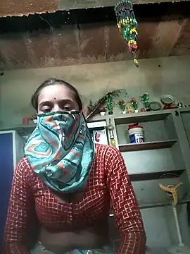 Snapshot of Cuty_kanchna chatting on 10.15.25 Cuty kanchna online show from 10.15.25