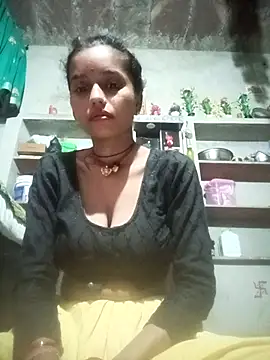 Snapshot of Cuty_kanchna chatting on 10.21.25 Cuty kanchna online show from 10.21.25