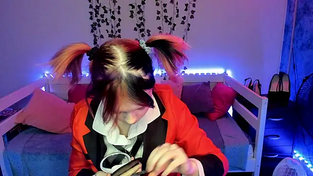 Snapshot of shy_elina01 chatting on 12.04.25 shy elina01 online show from 12.04.25