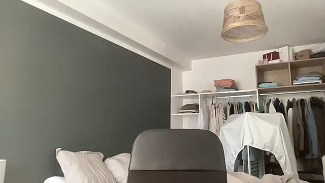 VersaGoo online show from 10.05.25