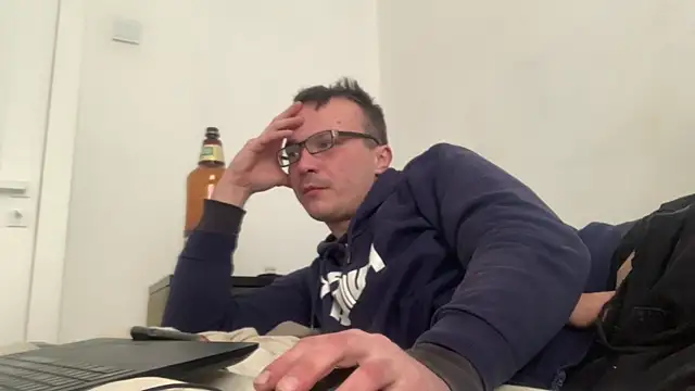 Snapshot of viktor1992-1-1 chatting on 02.10.26 viktor1992-1-1 online show from 02.10.26