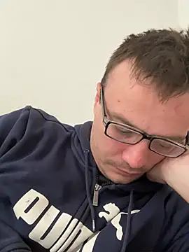 Snapshot of viktor1992-1-1 chatting on 02.16.26 viktor1992-1-1 online show from 02.16.26