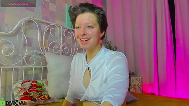 Sara Frayer online show from 12.20.25