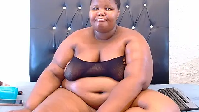 LadyBear2002 online show from 03.21.26