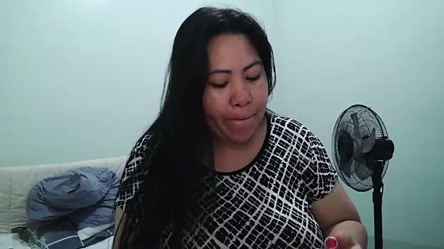 TeaseNPlease 13 online show from 12.18.25