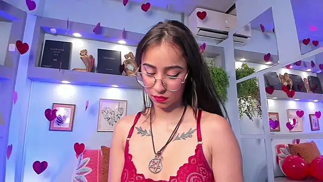 Alana Martinez  online show from 02.02.26