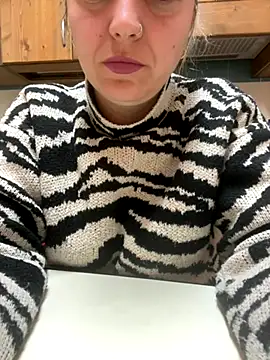 Snapshot of Daiana_Andra chatting on 10.07.25 Daiana Andra online show from 10.07.25