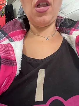 Snapshot of Daiana_Andra chatting on 10.16.25 Daiana Andra online show from 10.16.25