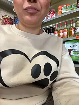 Snapshot of Daiana_Andra chatting on 10.25.25 Daiana Andra online show from 10.25.25