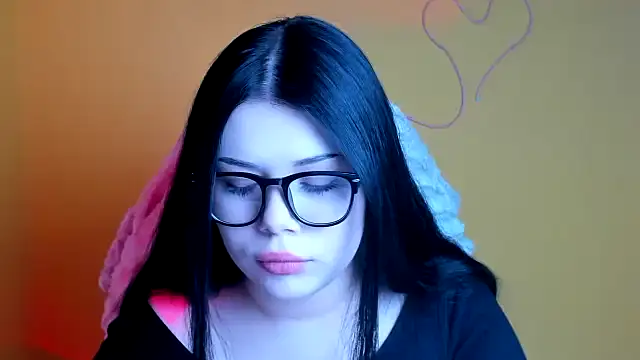 Mona Esty online show from 11.13.25